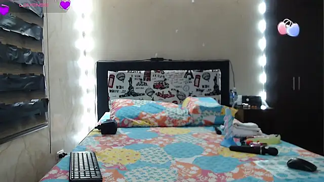 Snapshot of Rachell_111 chatting on March 12, 2025, 11:22 pm Rachell 111 online show from March 12, 2025, 11:22 pm