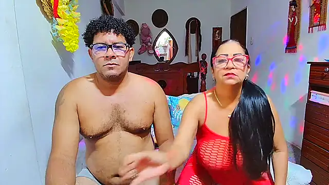 Snapshot of rosi_pamela chatting on May 3, 2026, 1:58 pm rosi pamela online show from May 3, 2026, 1:58 pm