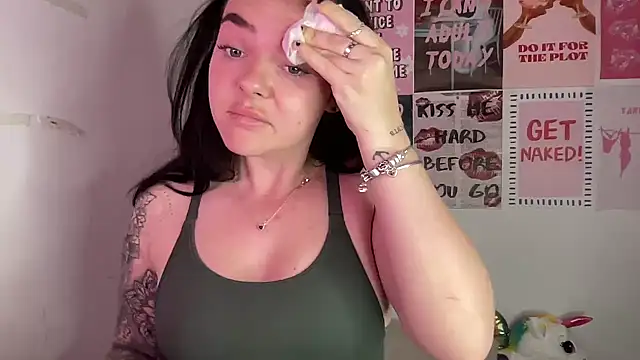 yorkshiregal online show from April 15, 2026, 7:36 am