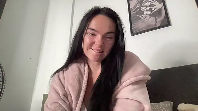 yorkshiregal online show from November 2, 2025, 7:57 am