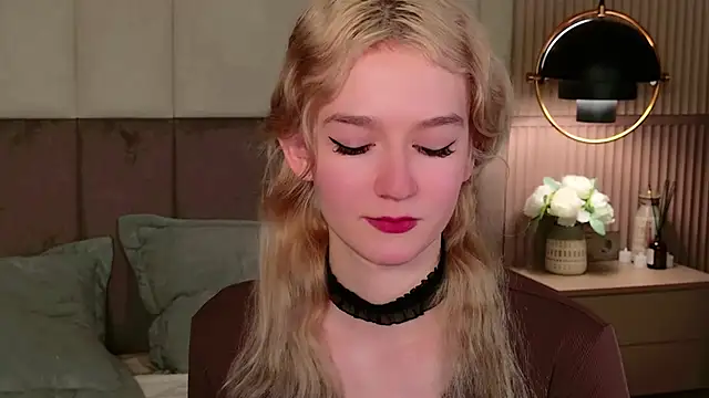 NaomiLoys online show from February 26, 2025, 2:08 am