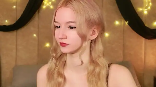 NaomiLoys online show from February 17, 2026, 10:45 am