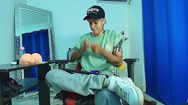 Zacktk7 online show from February 24, 2025, 9:09 pm