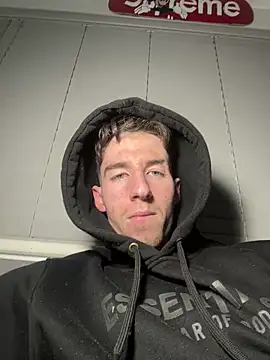 Snapshot of MikesWood21 chatting on March 6, 2025, 12:43 am MikesWood21 online show from March 6, 2025, 12:43 am