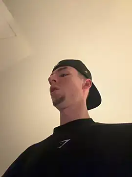 Snapshot of MikesWood21 chatting on October 16, 2025, 12:08 am MikesWood21 online show from October 16, 2025, 12:08 am