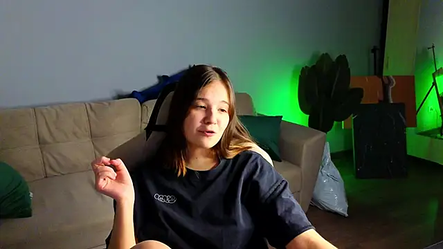 Snapshot of Leela_sun chatting on February 21, 2025, 2:06 pm Leela sun online show from February 21, 2025, 2:06 pm