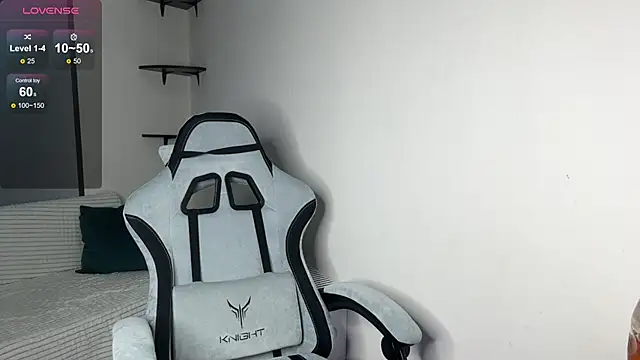 Snapshot of Leela_sun chatting on January 13, 2025, 10:03 am Leela sun online show from January 13, 2025, 10:03 am