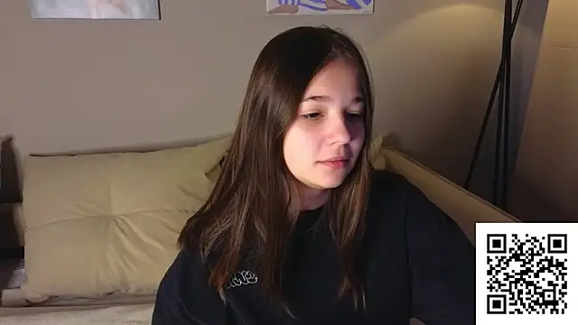 Snapshot of Leela_sun chatting on November 12, 2025, 9:13 am Leela sun online show from November 12, 2025, 9:13 am