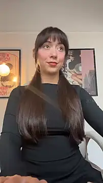 Snapshot of itsemiliasommer chatting on January 2, 2025, 8:02 pm itsemiliasommer online show from January 2, 2025, 8:02 pm