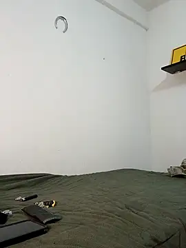 jhonyhot9292 online show from April 11, 2026, 9:18 pm