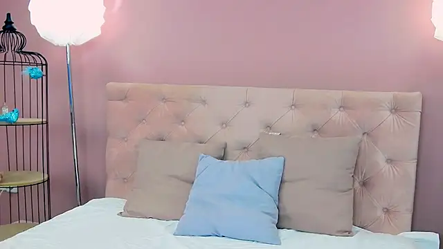 LeonnaJones online show from March 1, 2025, 9:18 am