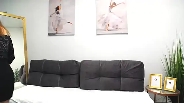 LeonnaJones online show from January 31, 2025, 1:02 pm