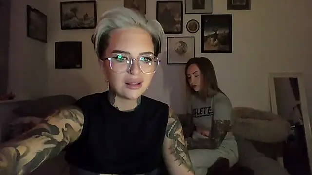 Snapshot of Alexandersonxo chatting on October 27, 2025, 7:26 pm Alexandersonxo online show from October 27, 2025, 7:26 pm