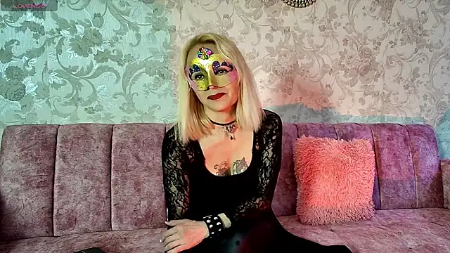 JezabelBlack777 online show from January 14, 2025, 1:17 pm