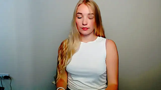 Queen ofLove online show from October 10, 2025, 1:23 pm