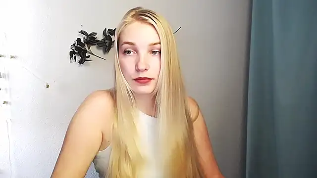 Queen ofLove online show from May 19, 2026, 11:28 am