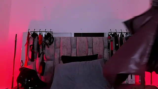 vanessa moka online show from February 21, 2026, 12:07 pm