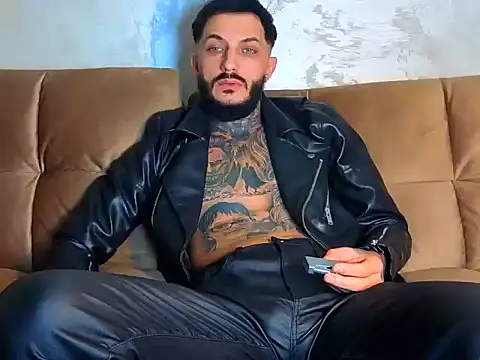 MentoXXL online show from October 11, 2025, 5:25 pm