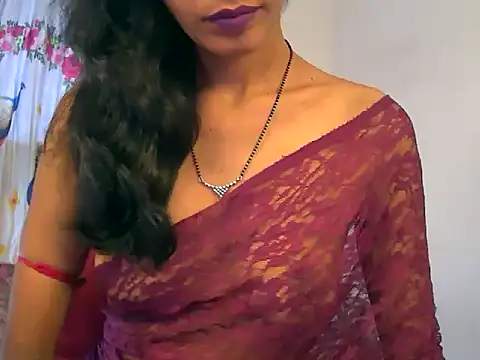 sexy janu25 online show from June 5, 2026, 4:50 am