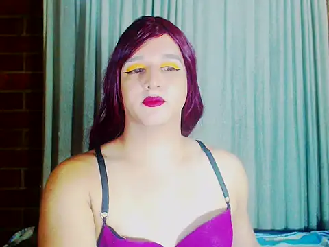 Snapshot of alexandrasexy32 chatting on December 19, 2025, 3:21 am alexandrasexy32 online show from December 19, 2025, 3:21 am