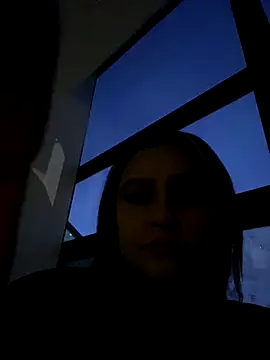 Keittly  online show from October 19, 2025, 10:56 pm