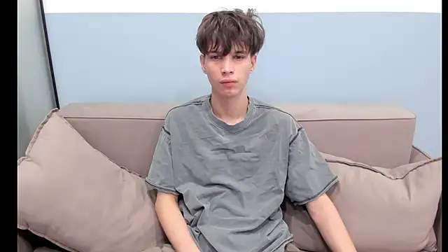 Snapshot of Im_Shine_Guy chatting on October 13, 2025, 2:35 am Im Shine Guy online show from October 13, 2025, 2:35 am