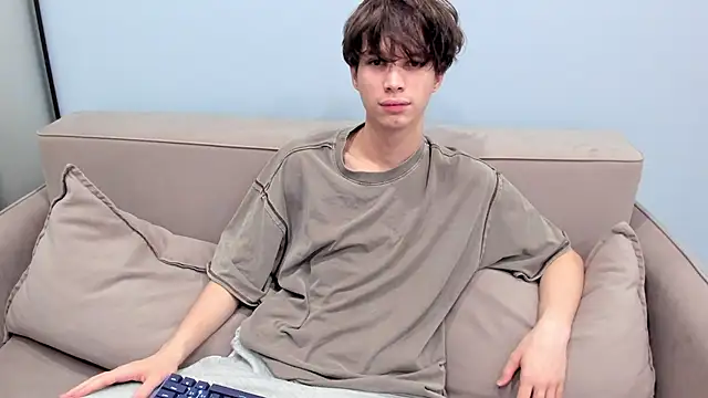 Snapshot of Im_Shine_Guy chatting on December 5, 2025, 6:12 am Im Shine Guy online show from December 5, 2025, 6:12 am