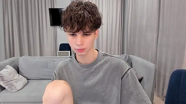 Snapshot of Im_Shine_Guy chatting on December 18, 2024, 7:30 pm Im Shine Guy online show from December 18, 2024, 7:30 pm