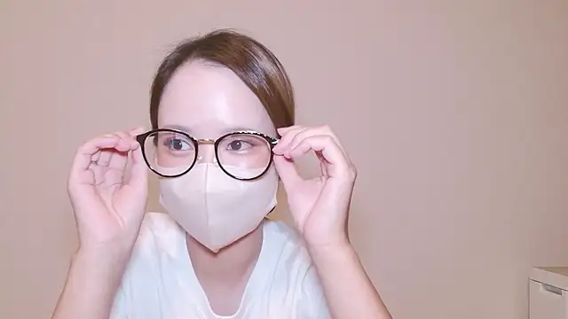  hina chan  online show from July 1, 2026, 2:06 pm