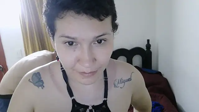 luxandracon23 online show from February 27, 2026, 12:11 am