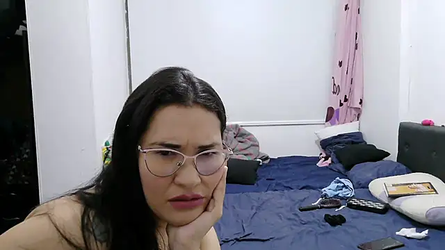 Snapshot of luxandracon23 chatting on November 8, 2025, 2:26 am luxandracon23 online show from November 8, 2025, 2:26 am