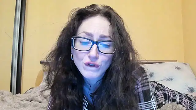 Baby Jewel online show from November 26, 2025, 12:38 pm