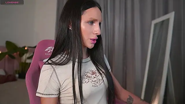 Snapshot of Kim_Oberlin_ chatting on March 13, 2025, 10:47 am Kim Oberlin online show from March 13, 2025, 10:47 am