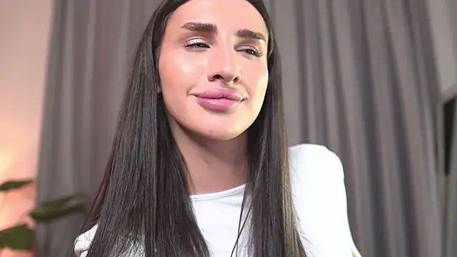 Snapshot of Kim_Oberlin_ chatting on September 17, 2025, 11:45 am Kim Oberlin online show from September 17, 2025, 11:45 am