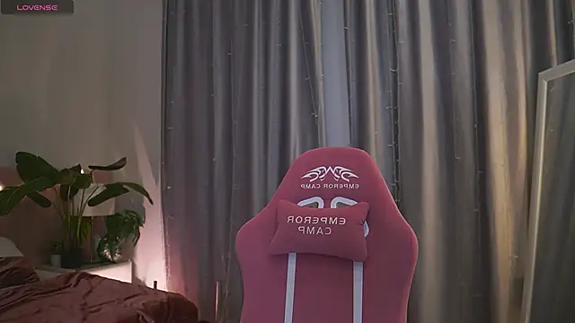 Snapshot of Kim_Oberlin_ chatting on March 16, 2025, 11:38 am Kim Oberlin online show from March 16, 2025, 11:38 am