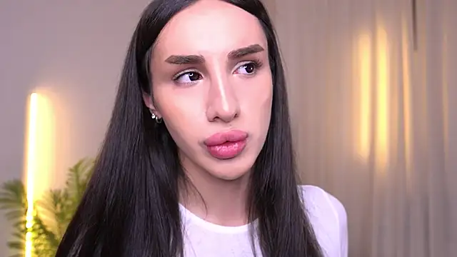 Snapshot of Kim_Oberlin_ chatting on November 6, 2025, 11:03 am Kim Oberlin online show from November 6, 2025, 11:03 am