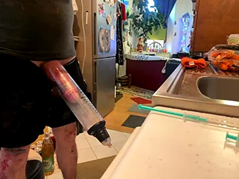 Snapshot of Gilgamesch1704 chatting on December 14, 2025, 8:20 am Gilgamesch1704 online show from December 14, 2025, 8:20 am