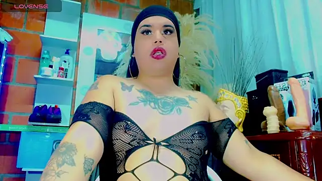 nauthyvalentina online show from February 13, 2026, 4:51 pm