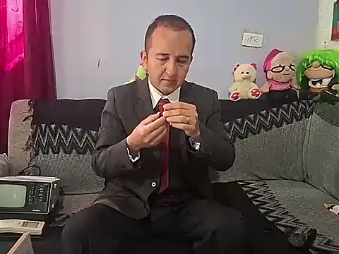 yazforeSolo online show from September 9, 2025, 2:15 pm