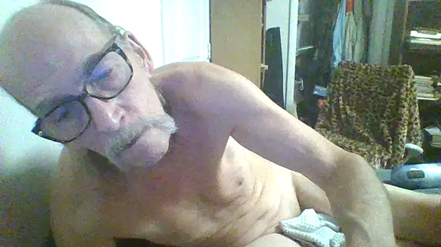 Snapshot of friendlychat1 chatting on October 5, 2025, 12:01 am friendlychat1 online show from October 5, 2025, 12:01 am