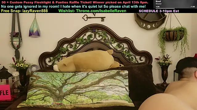 Snapshot of IsabelleRaven chatting on April 7, 2026, 9:16 pm IsabelleRaven online show from April 7, 2026, 9:16 pm