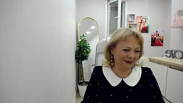 Milla Cutie18 online show from May 8, 2026, 4:49 am