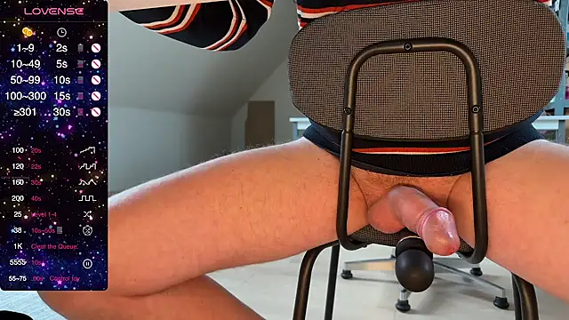 Snapshot of ikbeneendikkelul chatting on January 17, 2025, 12:10 pm ikbeneendikkelul online show from January 17, 2025, 12:10 pm