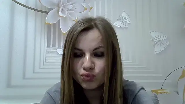 Snapshot of TinaFun4u chatting on March 10, 2025, 10:55 pm TinaFun4u online show from March 10, 2025, 10:55 pm