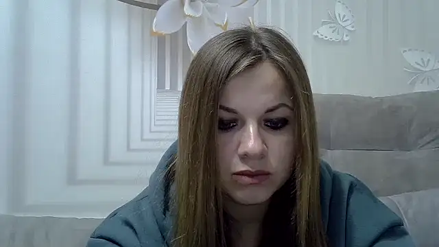 Snapshot of TinaFun4u chatting on February 3, 2025, 8:35 pm TinaFun4u online show from February 3, 2025, 8:35 pm