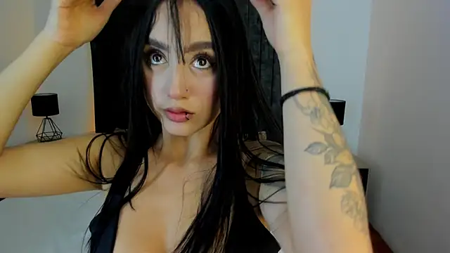 Snapshot of NataGarcia chatting on November 21, 2025, 4:28 pm NataGarcia online show from November 21, 2025, 4:28 pm