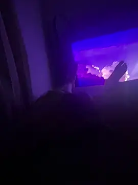 fejduyw1 online show from April 17, 2026, 6:00 pm