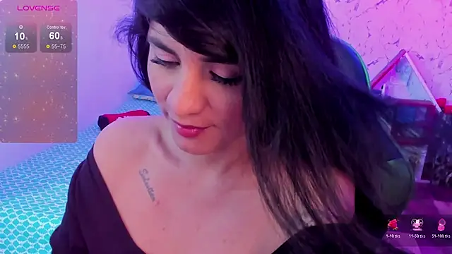 Snapshot of elissa_iris chatting on December 14, 2025, 2:07 am elissa iris online show from December 14, 2025, 2:07 am