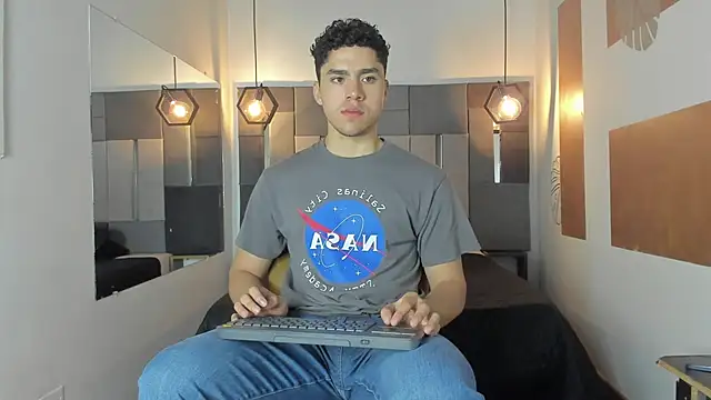 LiamNovak online show from March 4, 2026, 12:46 pm