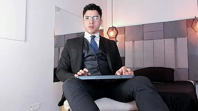 LiamNovak online show from March 5, 2026, 12:02 pm